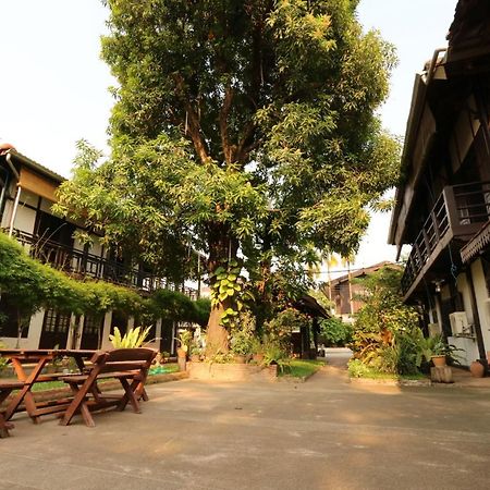 Villa Lao Vientiane Exterior photo