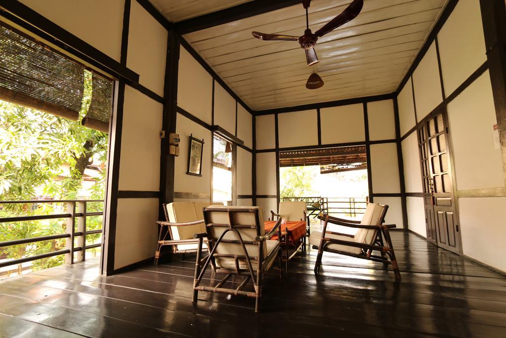 Villa Lao Vientiane Exterior photo