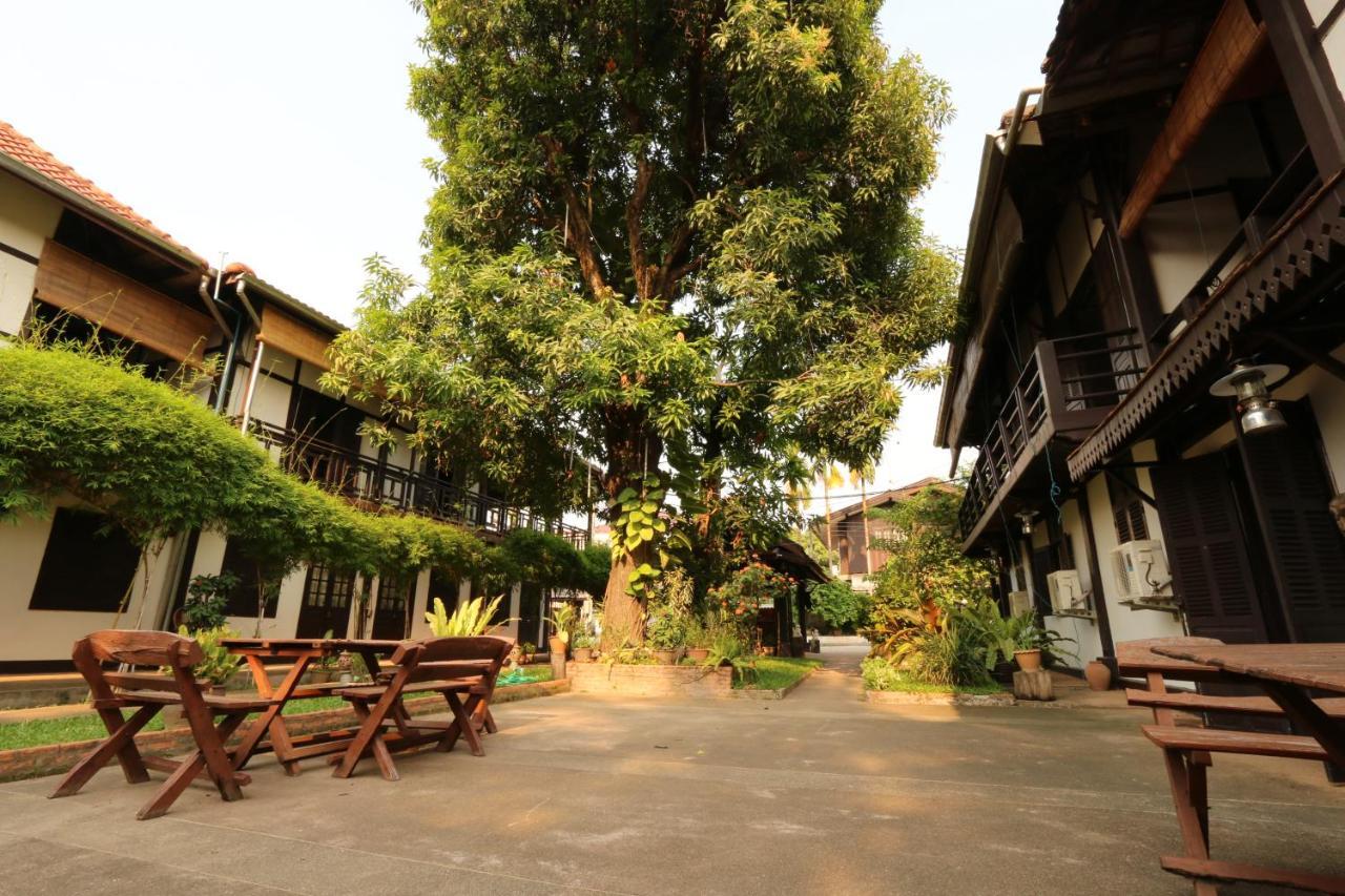 Villa Lao Vientiane Exterior photo