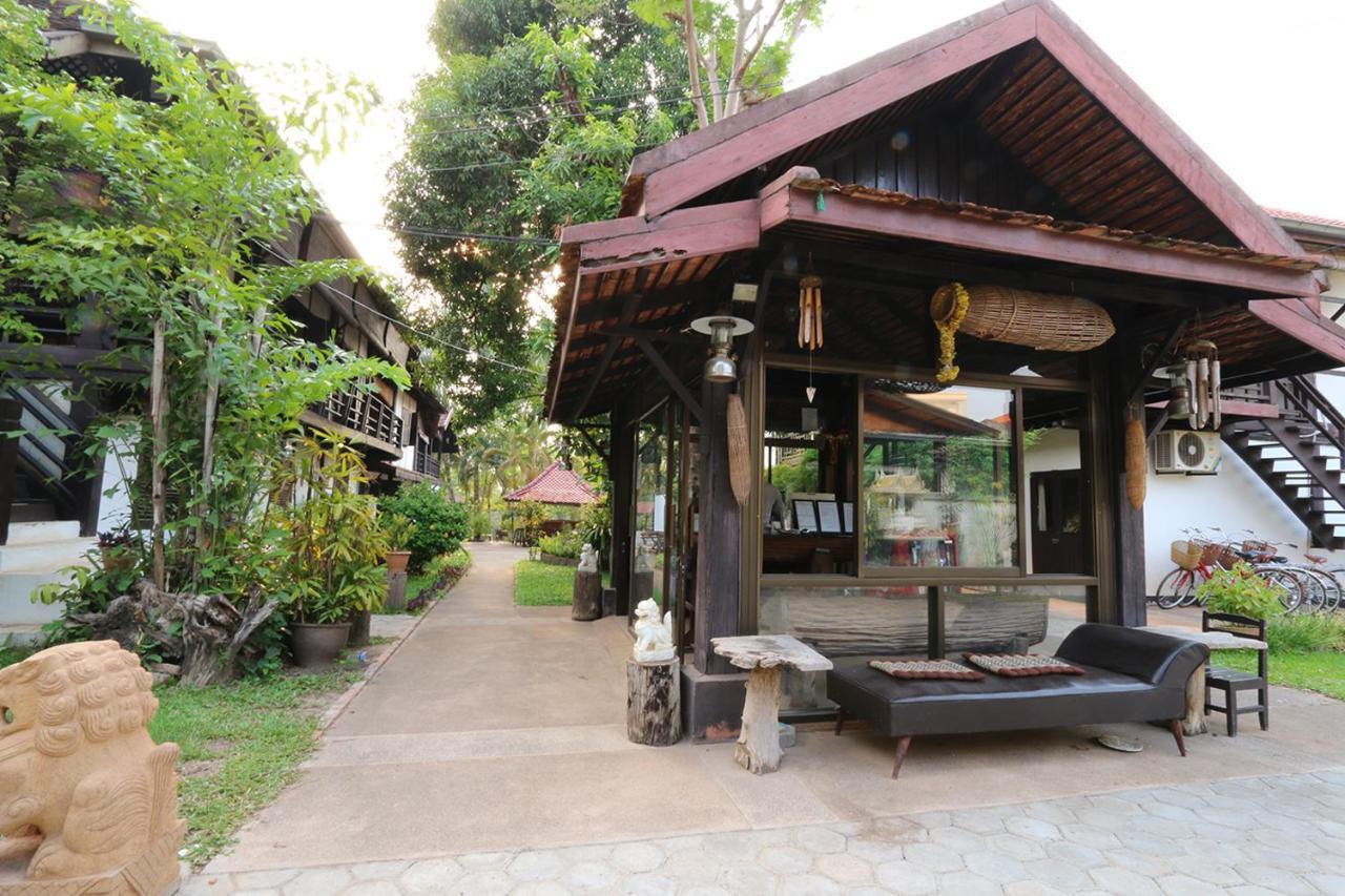 Villa Lao Vientiane Exterior photo